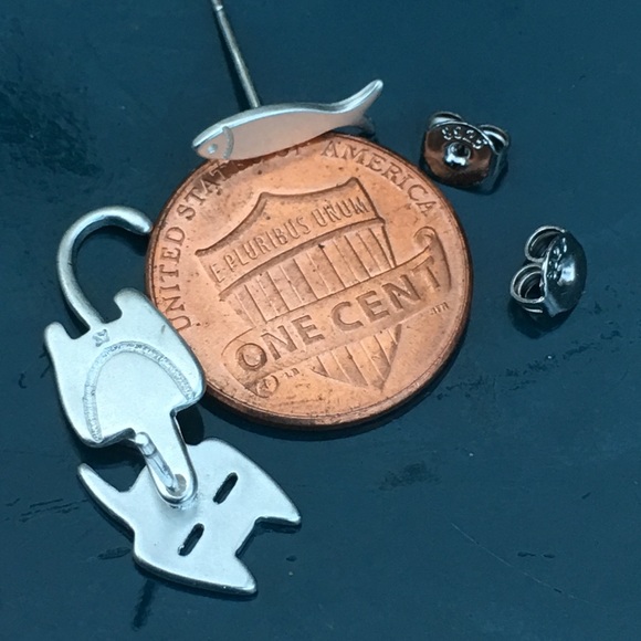 Mismatched cat and fish 🐠 earrings- movement - Picture 5 of 8